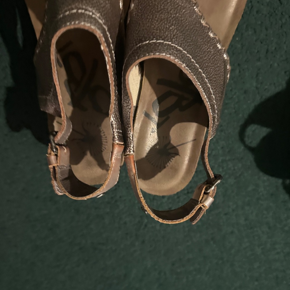 OTBT Brown Wedges - Picture 2 of 8